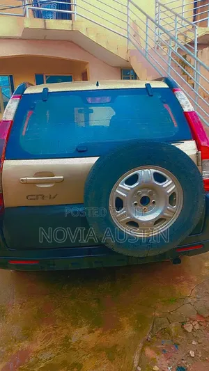Honda CR-V 2005 Gold
