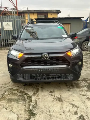 Toyota RAV4 XLE AWD 2020 Gray