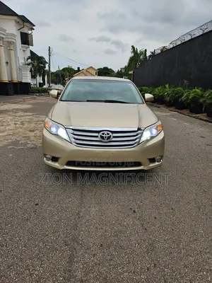 Toyota Avalon 2011 Gold