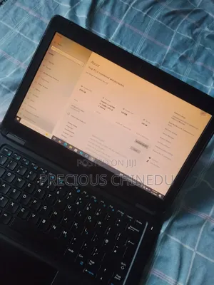 Laptop Dell Latitude E5270 8GB Intel Core i5 SSD 140GB
