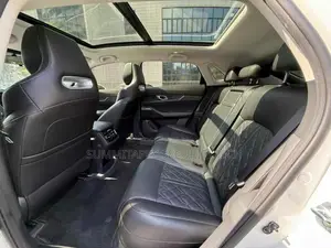 Changan UNI-K 1.5 Hybrid FWD 2022 White