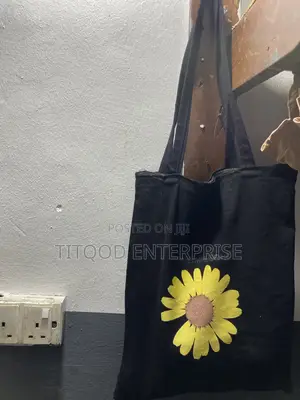 Tote Bag With Zip