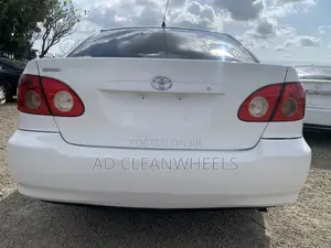 Toyota Corolla LE 2007 White