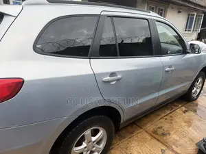 Hyundai Santa Fe 2011 Gray