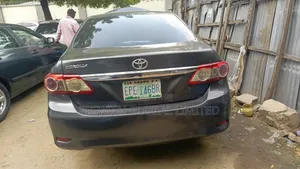 Toyota Corolla 2011 Gray