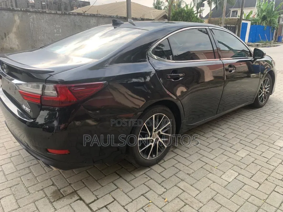 Lexus ES 2016 Black