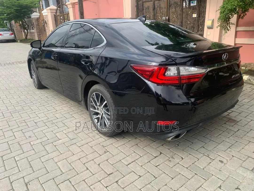 Lexus ES 2016 Black