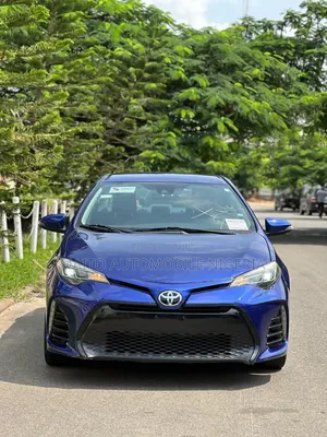 Toyota Corolla SE Special Edition 4dr Sedan (1.8L 4cyl CVT) 2017 Brown