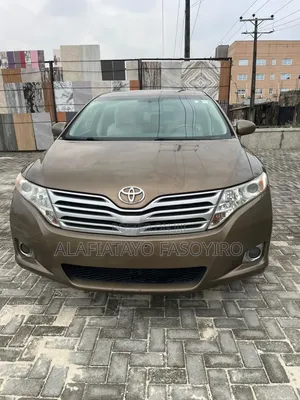 Toyota Venza 2010 Gold
