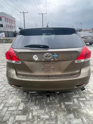 Toyota Venza 2010 Gold