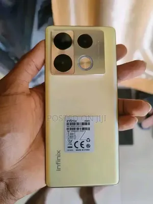 Infinix Note 40 Pro 256 GB Gold