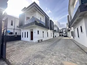 4bdrm Duplex in Lafiaji for rent
