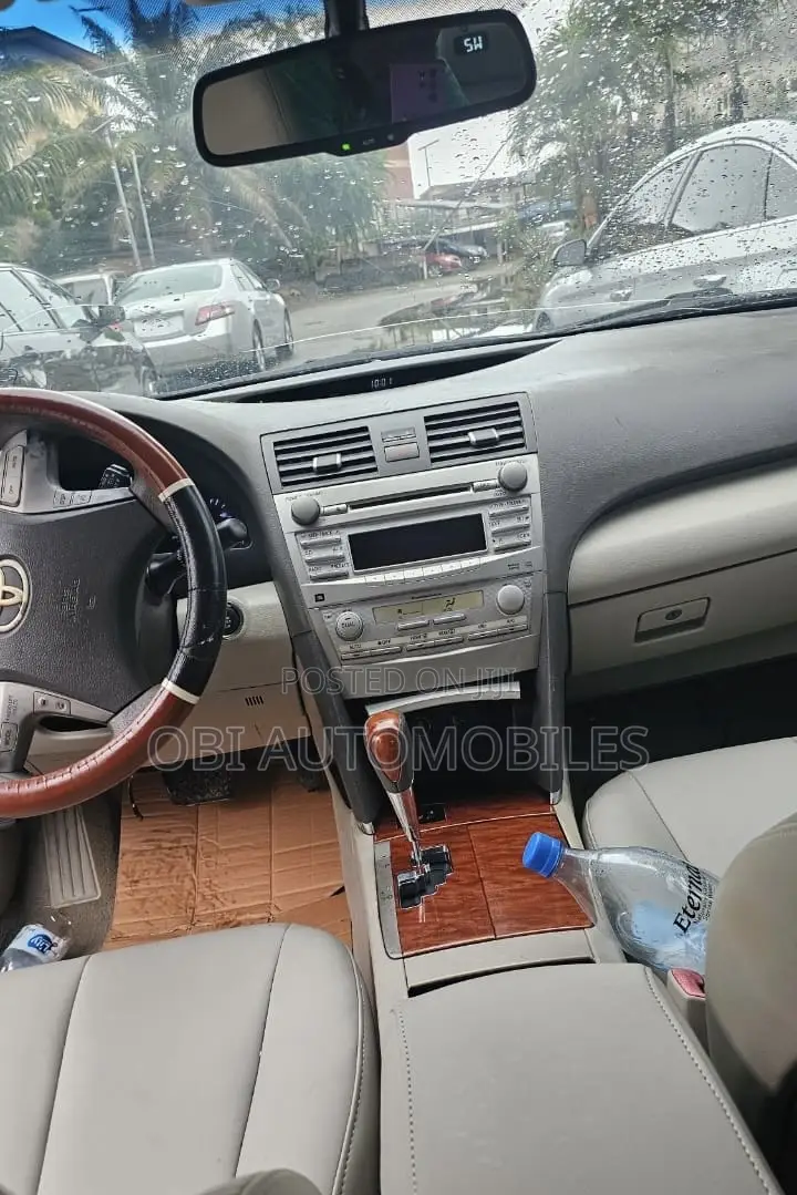 Toyota Camry 2011 Red