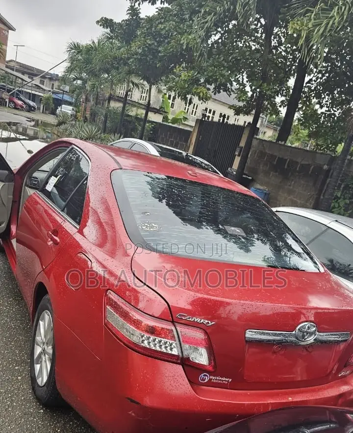 Toyota Camry 2011 Red