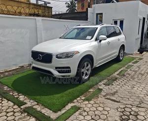Volvo XC90 T5 Momentum AWD (2.0L 4cyl 8A) 2016 White
