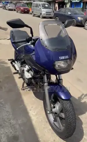 Yamaha 2004 Blue