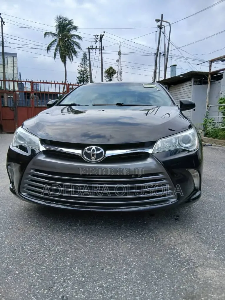 Toyota Camry 2016 Black