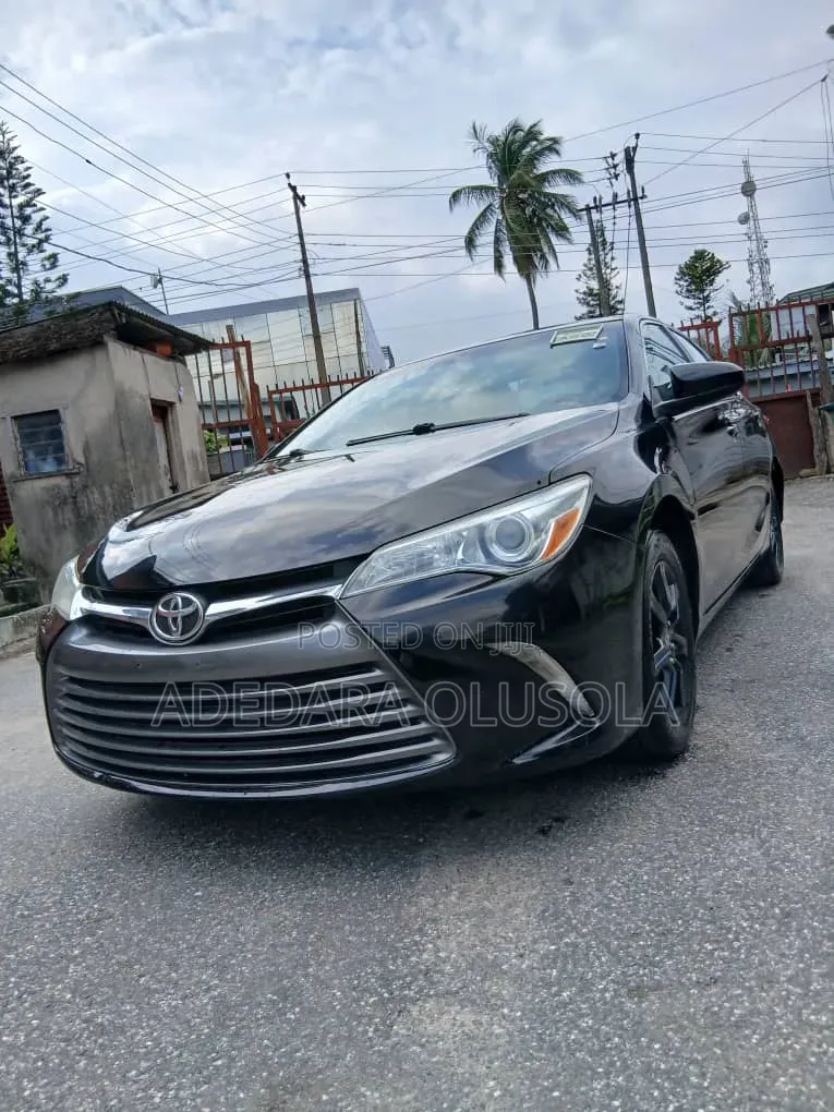 Toyota Camry 2016 Black