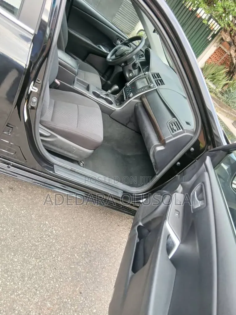 Toyota Camry 2016 Black