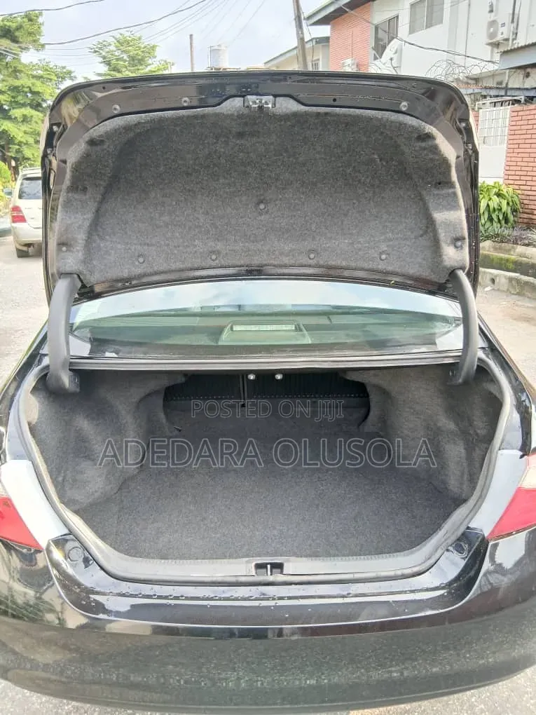 Toyota Camry 2016 Black