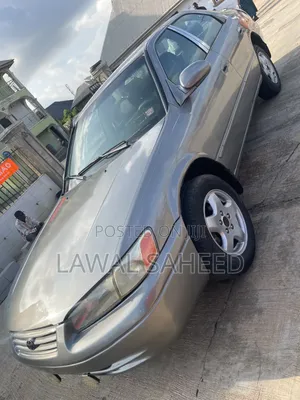 Toyota Camry LE 4dr Sedan (2.2L 4cyl 4A) 2000 Gray