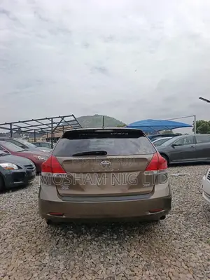 Toyota Venza 2010 Gold