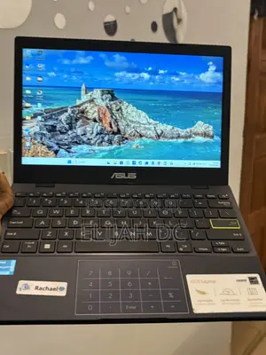 Laptop Asus 4GB Intel Core 2 Quad SSHD+SSD 128GB