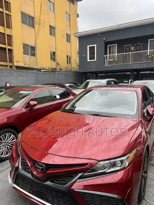 Toyota Camry SE FWD 2020 Red