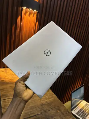 Laptop Dell Precision 5520 24GB Intel Core i7 SSD 512GB