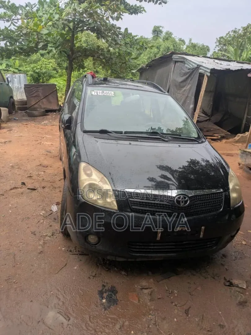 Toyota Corolla Verso 2004 Blue