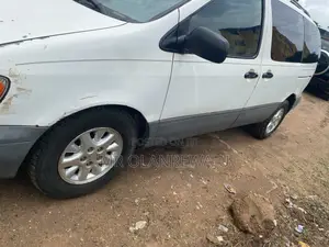 Toyota Sienna 2002 White