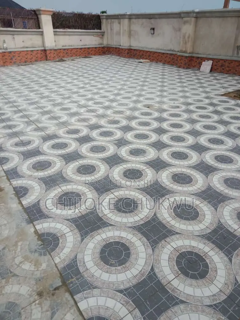 Super Royal Tiles