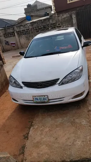 Toyota Camry LE V6 4dr Sedan (3.0L 6cyl 5A) 2005 White