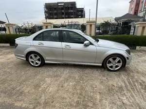 Mercedes-Benz C300 Luxury Sedan RWD (3.0L 6cyl 7A) 2010 Silver