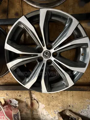 20 Inches for Lexus Rx350 2025 Model