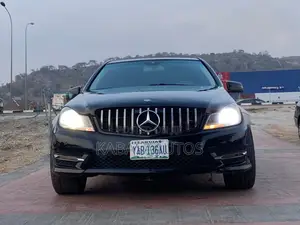 Mercedes-Benz C300 2009 Black