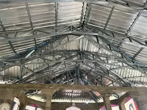 Floating Steel Trusses Construction / Aluminium Roofing