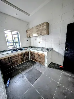 3bdrm Block of Flats in Shelter, Uyo for rent