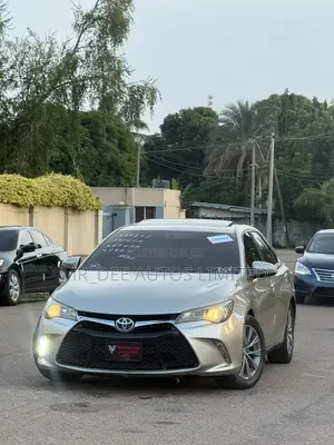 Toyota Camry XLE V6 4dr Sedan (3.6L 6cyl 6A) 2016 Silver