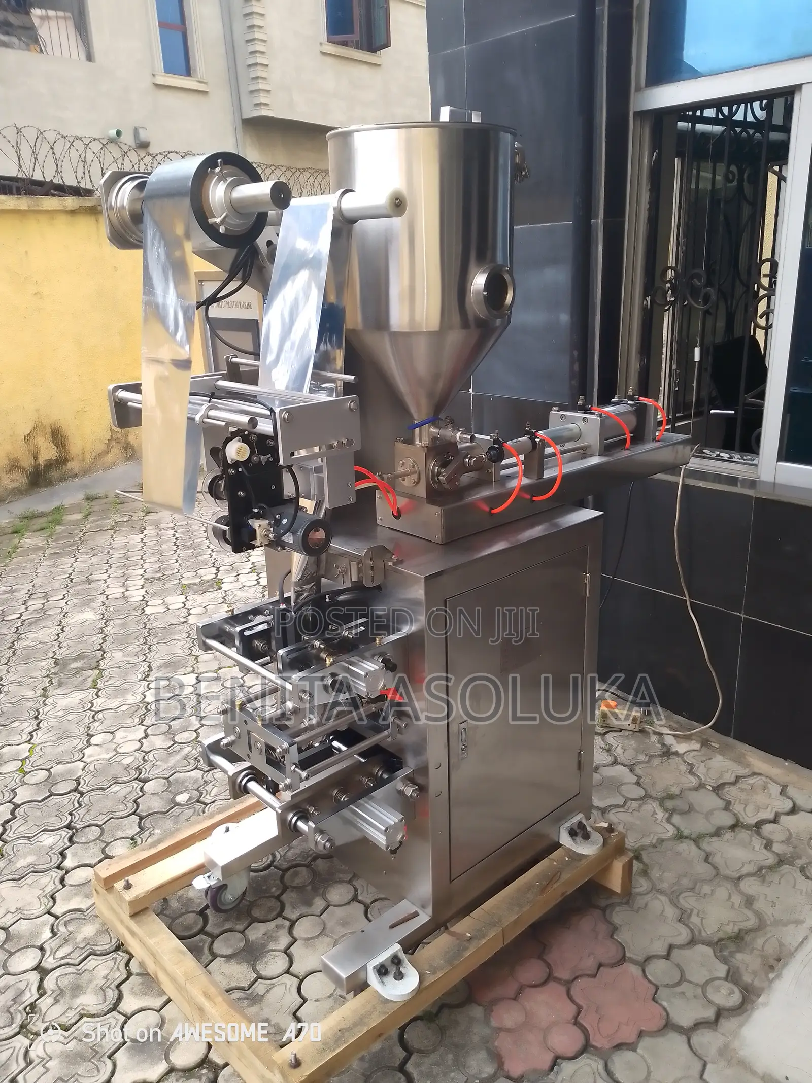 Automatic Liquid Packaging Machine