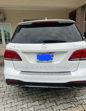 Mercedes-Benz GLE-Class 2017 White