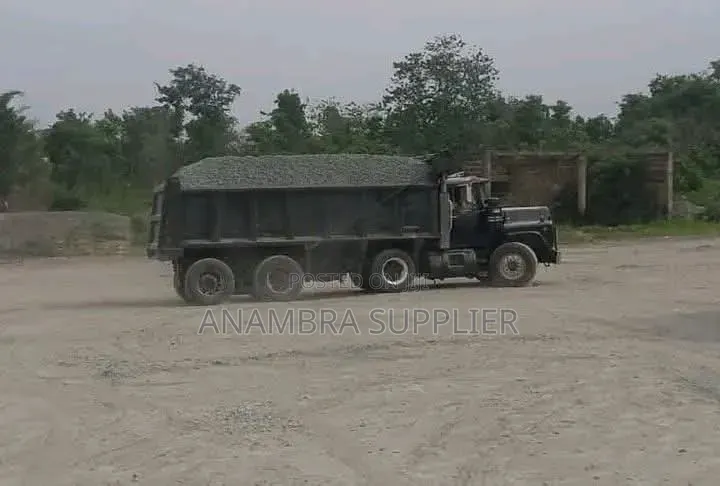 Premium 3⁄4 Inch Granite Chippings