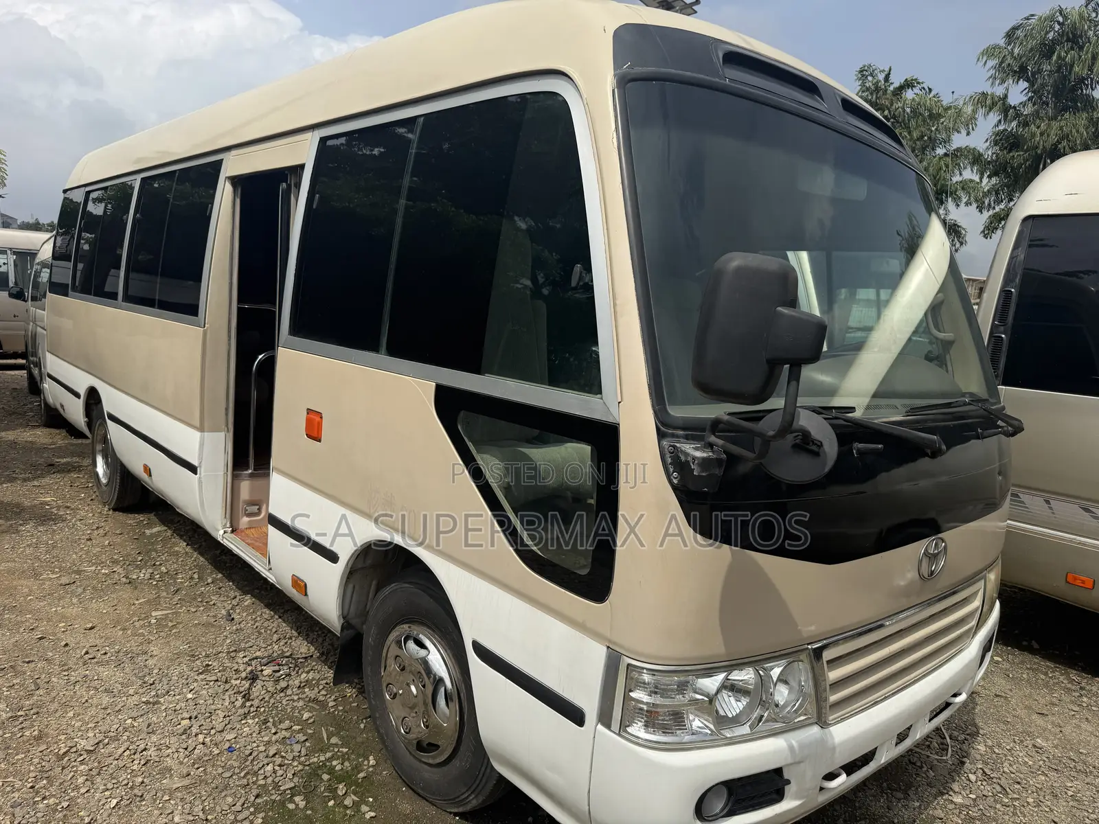 Toyota Coaster 2017 Gold