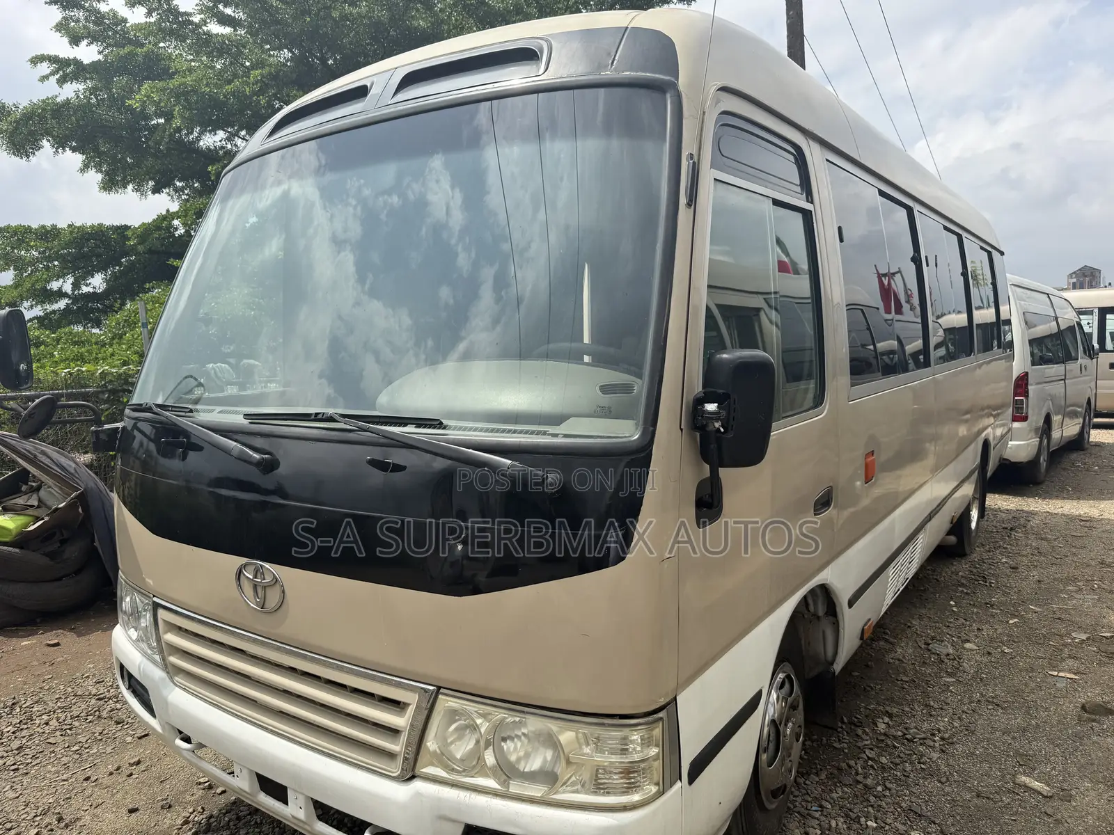 Toyota Coaster 2017 Gold