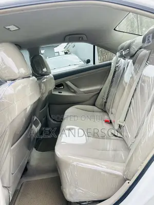 Toyota Camry LE 4dr Sedan (2.5L 4cyl 6A) 2011 White