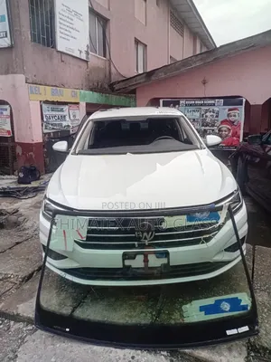 Volkswagen Jetta 2019 Windscreen Glass Available Installed at Chimatex