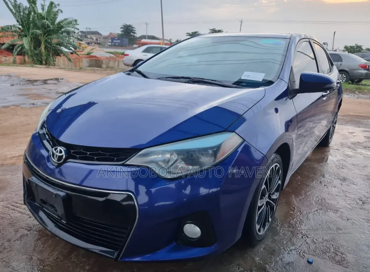 Toyota Corolla 2016 Blue