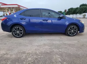 Toyota Corolla 2016 Blue