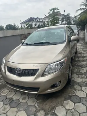 Toyota Corolla LE 4dr Sedan (1.8L 4 cyl 4A) 2009 Gold