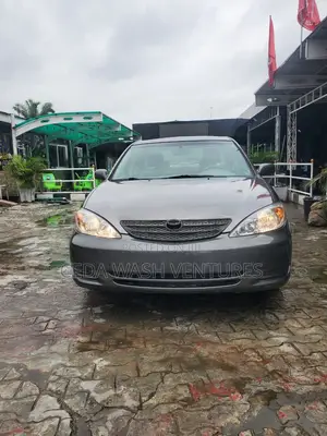 Toyota Camry LE 4dr Sedan (2.4L 4cyl 5M) 2003 Gray